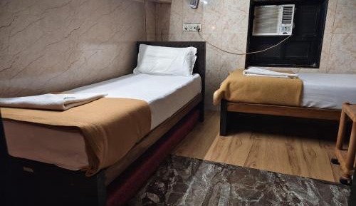 Double or Twin Room with Shared Bathroom
