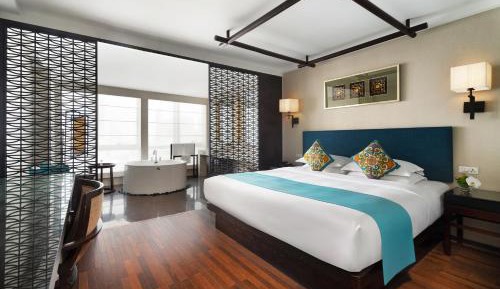 King Room with Spa Bath