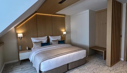 Deluxe Queen Room with Two Queen Beds