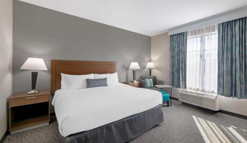 King Room with Mobility Accessible Tub