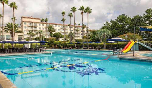 Special Offer - Premier Garden(26PY) - Breakfast for 2 + Pool Access for 2