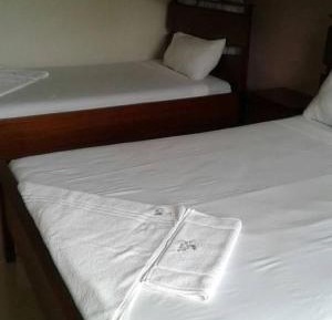 Deluxe Double Room (2 Adults + 1 Child)