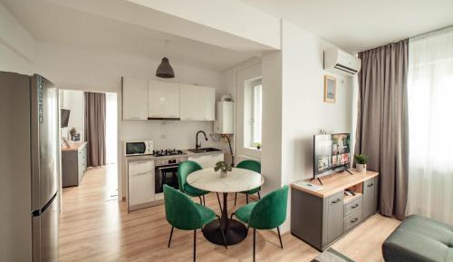 One-Bedroom Apartment with Balcony