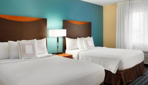 Queen Room with Two Queen Beds - Hearing Accessible