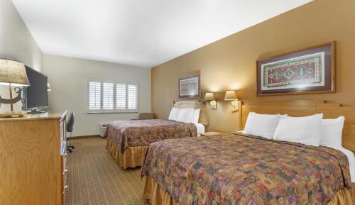 Queen Room with Two Queen Beds and Pool View