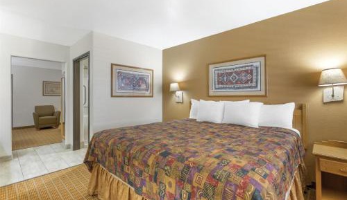 Business King Room