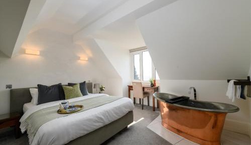 King Suite with Balcony