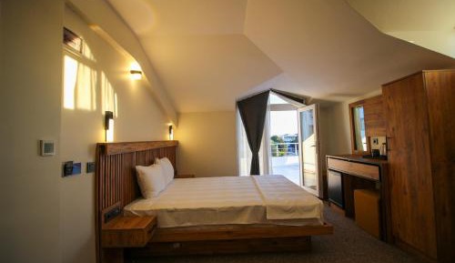 King Room with Spa Bath