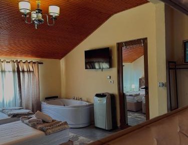 Comfort Triple Room with Shower
