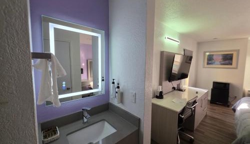 Standard King Room