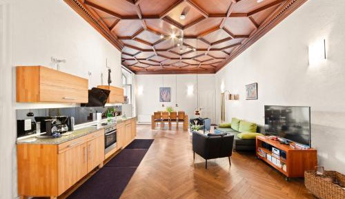Three-Bedroom Apartment with 2 Bathrooms