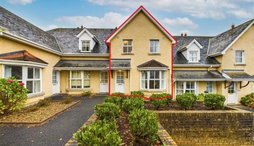 Three-Bedroom Holiday Home 