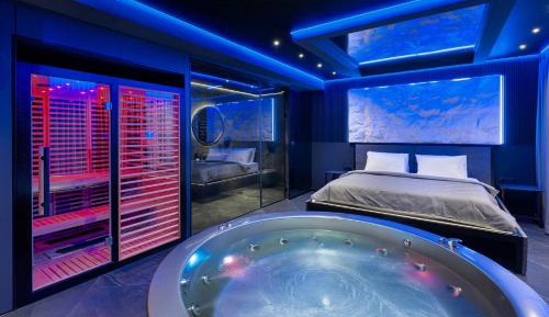 Studio with Spa Bath