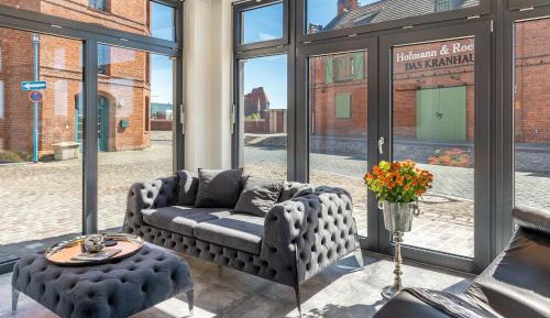 Superior One-Bedroom Apartment