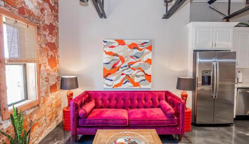 Deluxe Queen Suite