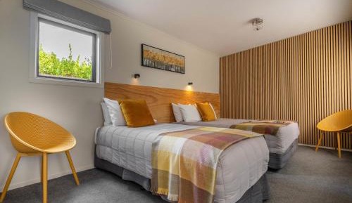 Twin Room with Private Bathroom