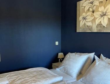 Twin Room with View