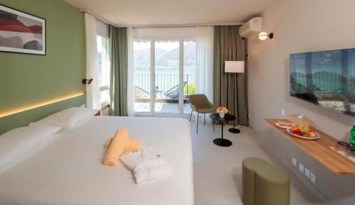 Bellavista Deluxe Double Room with Balcony