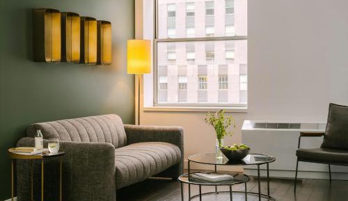 One-Bedroom Apartment with Two Queen Beds and Sofa Bed