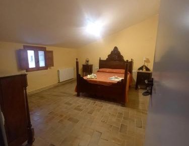 Standard Double Room with Shared Bathroom