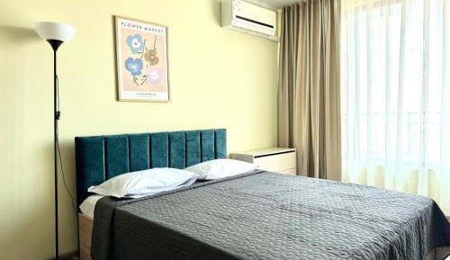 One-Bedroom Apartment with Balcony