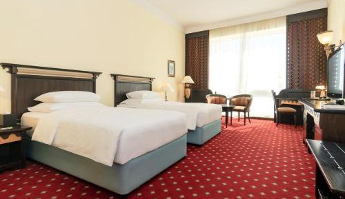 Deluxe Room – complimentary shuttle to DXB Airport Terminal 1 & 3