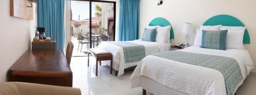 Twin Room with Pool View
