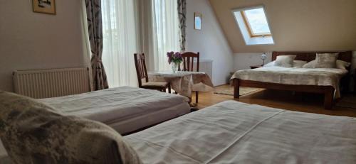 Quadruple Room with Private Bathroom