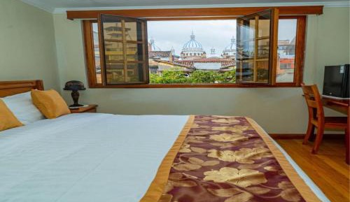 Deluxe Queen Room