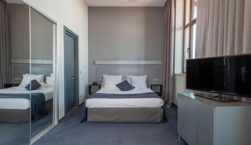 Double Room with Mountain View