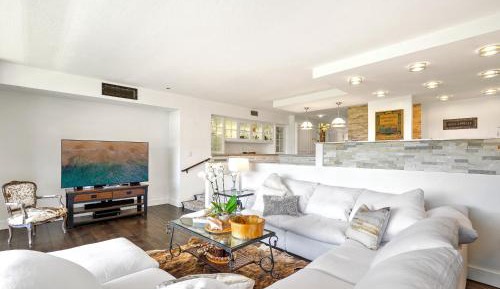 King Room with Balcony