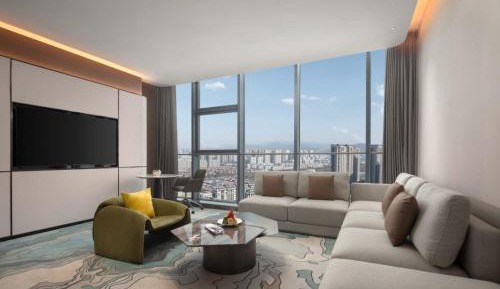 Superior King Suite