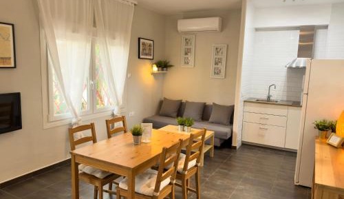Apartment with Garden View