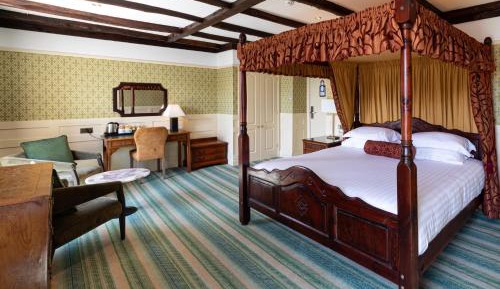 Super King Four Poster Room