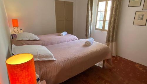 Three-Bedroom Holiday Home 