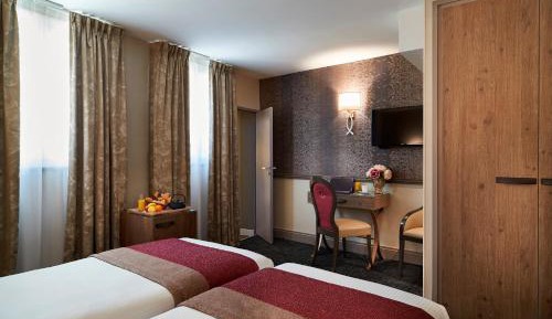 Large Deluxe Room