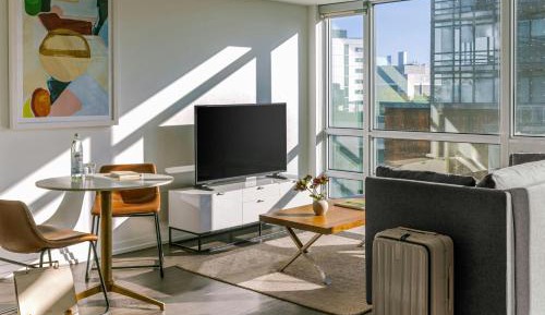 One-Bedroom Apartment with Queen Bed