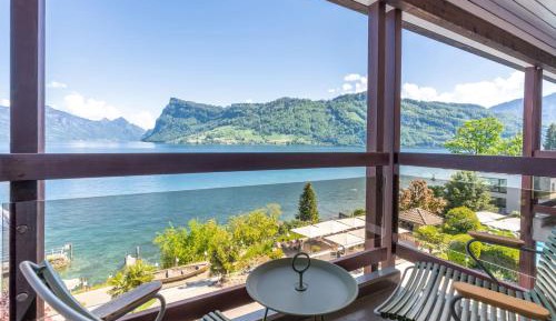 Double Room with Balcony and Lake View