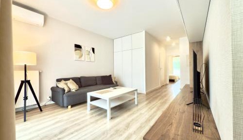 One-Bedroom Apartment with Balcony