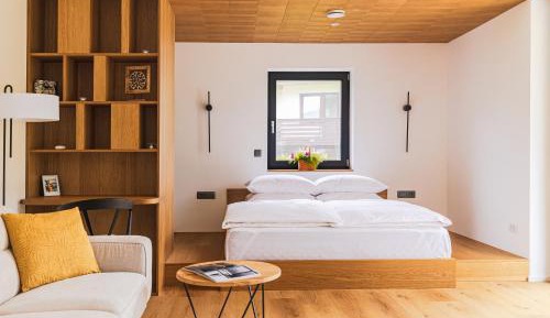 Studio Apartment with Sauna and Patio