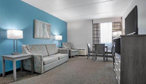 Queen Suite with Two Queen Beds