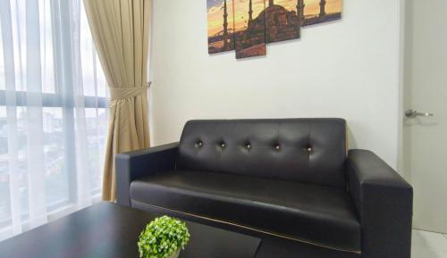 One-Bedroom Apartment with View