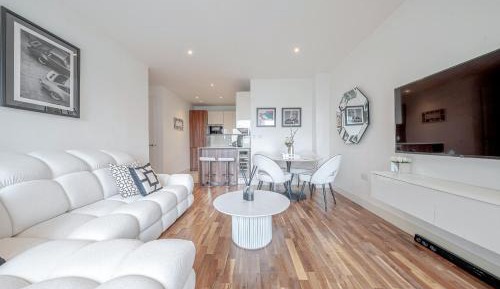 One-Bedroom Apartment with River View
