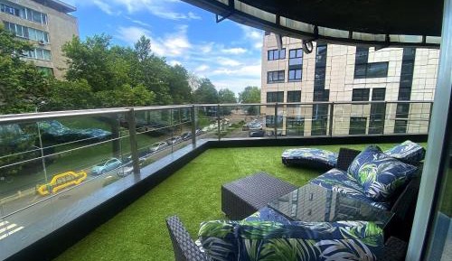 One-Bedroom Apartment with Partial Sea View