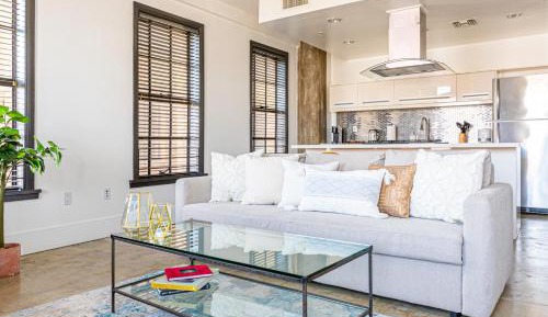 One-Bedroom Deluxe Apartment