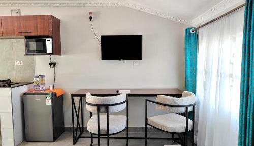 Deluxe Queen Studio 