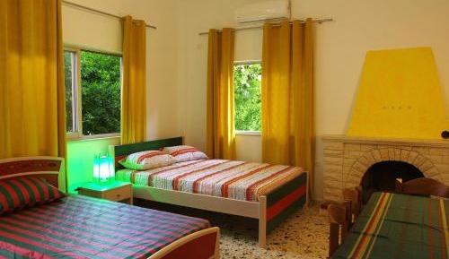 One-Bedroom Apartment with Garden