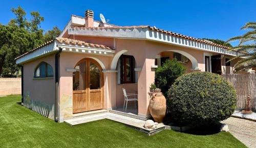 Villa - Beach Front