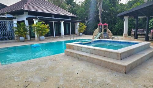 Deluxe Villa