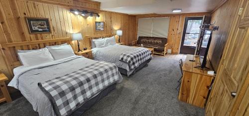 Classic Queen Room